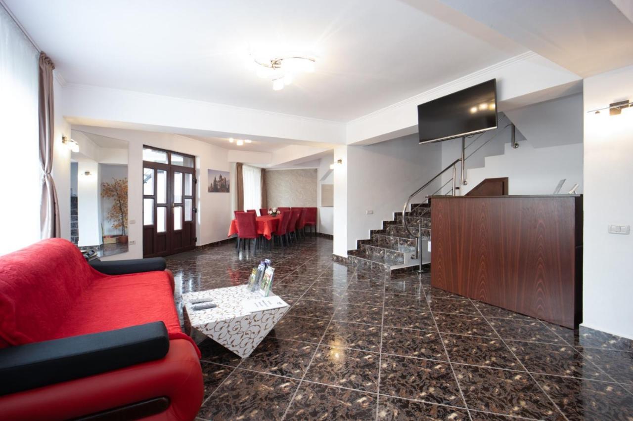 Amedeia Hotel Törcsvár Kültér fotó