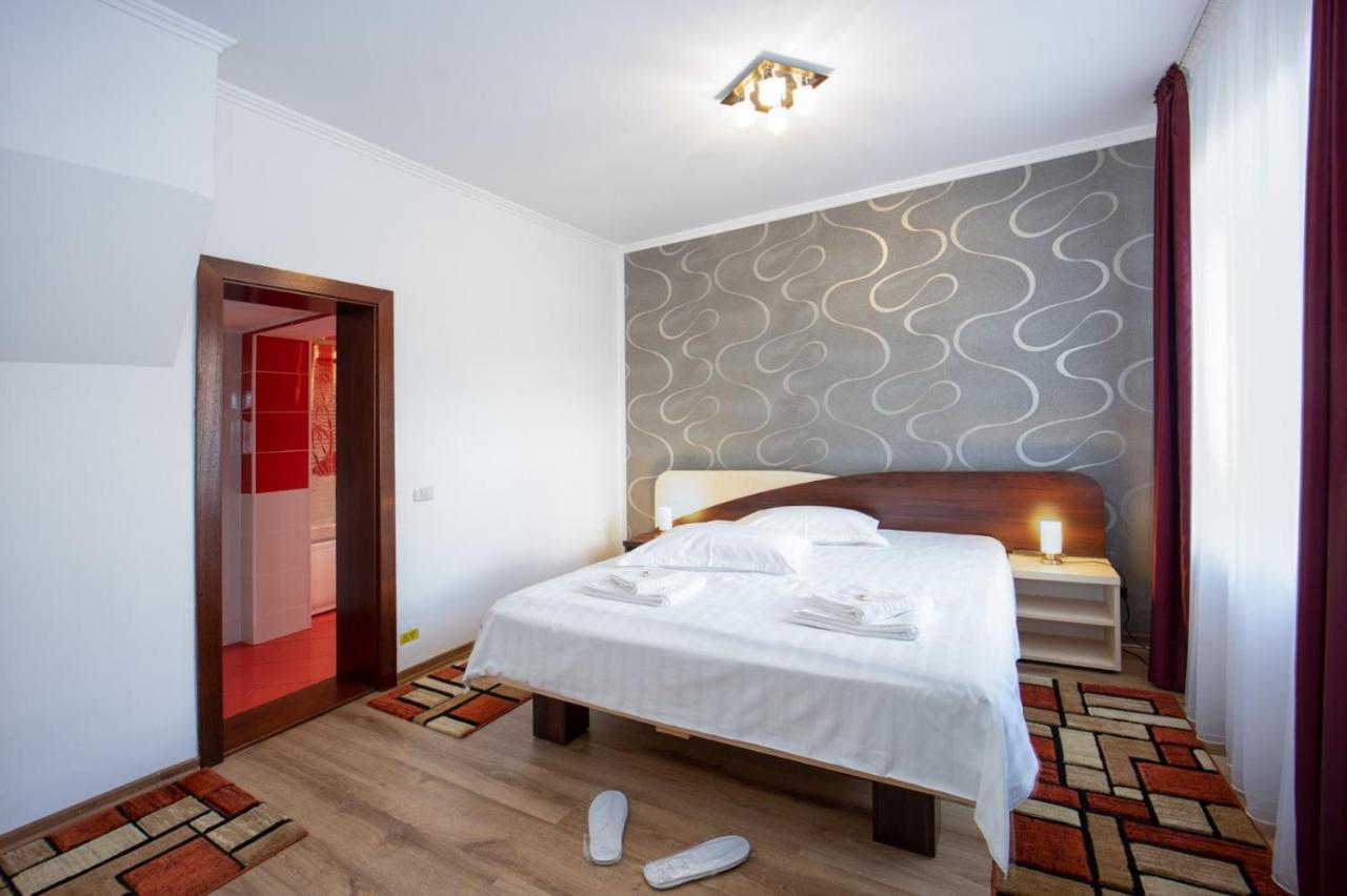 Amedeia Hotel Törcsvár Kültér fotó